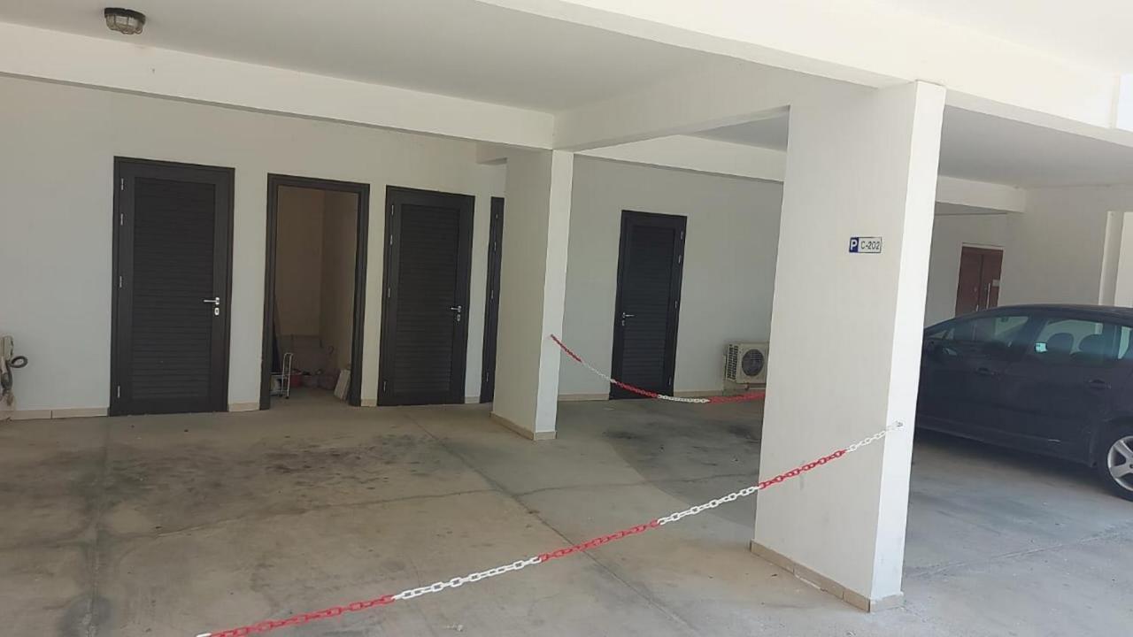 Paramount Gardens Resorts C202 Larnaka Exterior foto